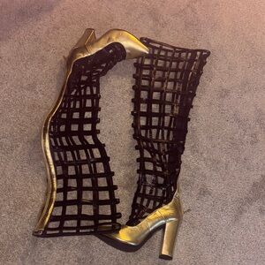 Elegant Gold and Black Women's Heels
